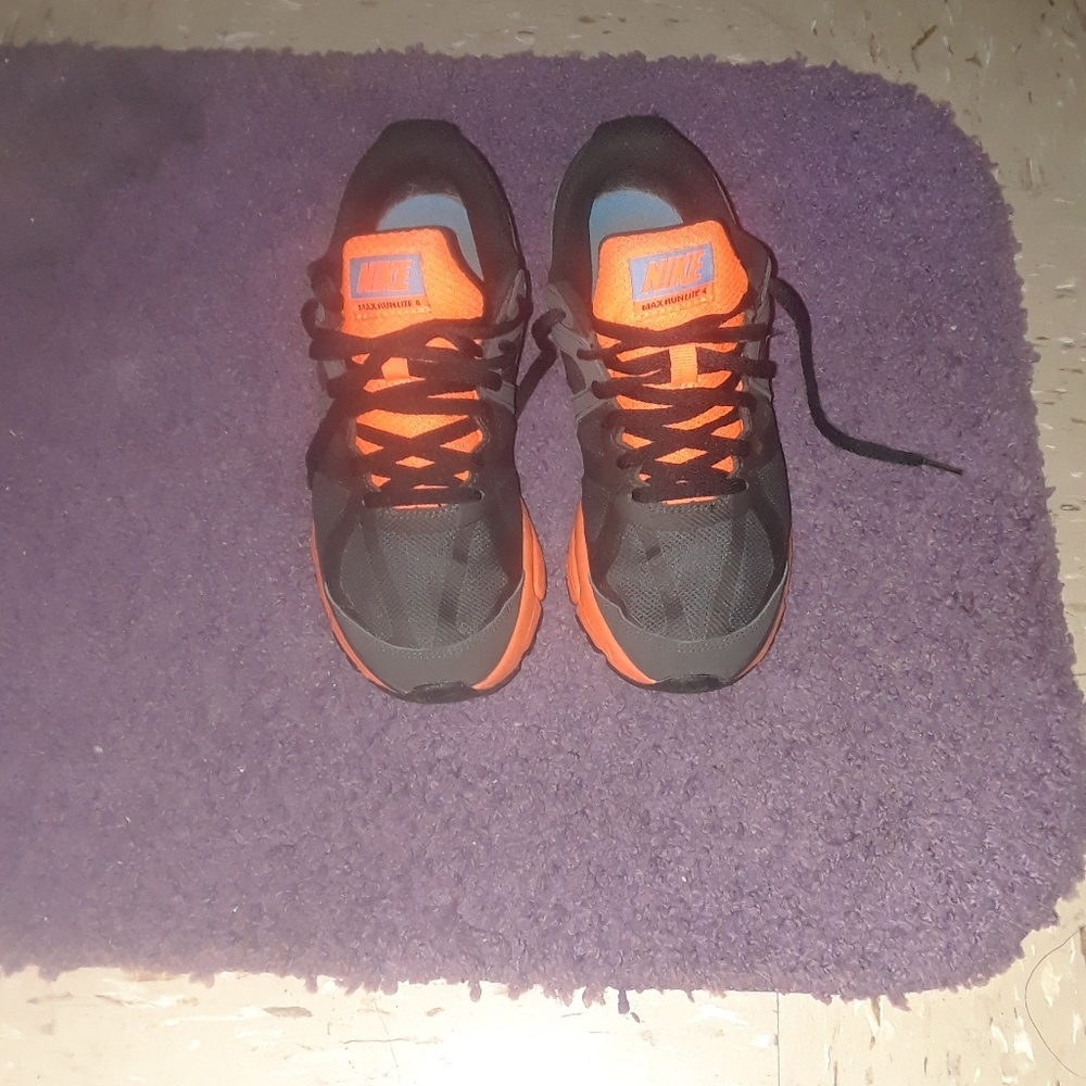 nike maxrunlite4 sneakers